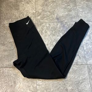 Size small black Nike leggings